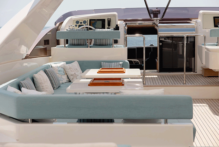 Ferretti Yachts 960
